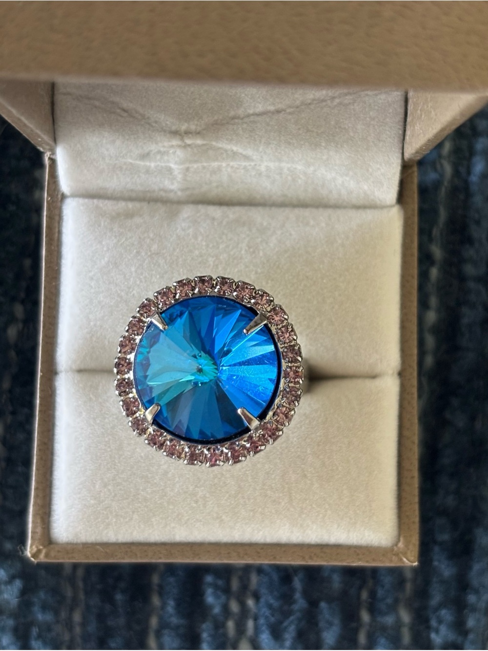New Sorrelli Stunning Blue Crystal Bright Silver Adjustable Ring